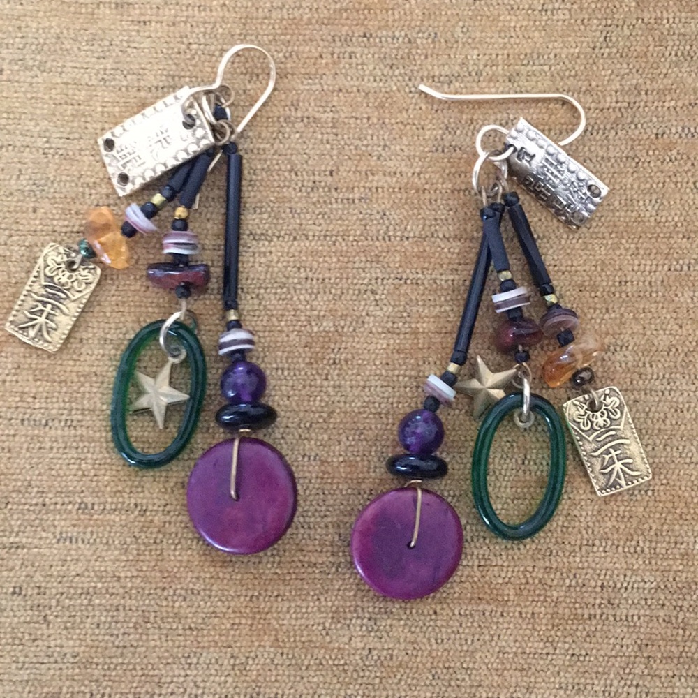 ❤️2/$15 3/$20 Cute Asian inspired earrings
